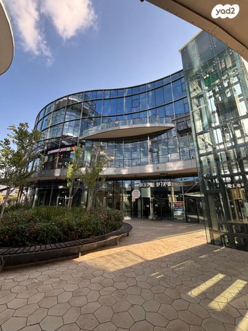 חנויות/ שטח מסחרי, מודיעין מכבים רעות