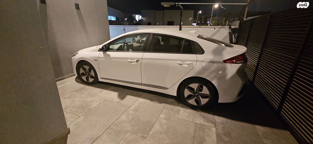 מודעת רכב יונדאי איוניק