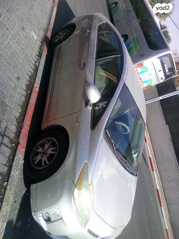 מודעת רכב טויוטה פריוס