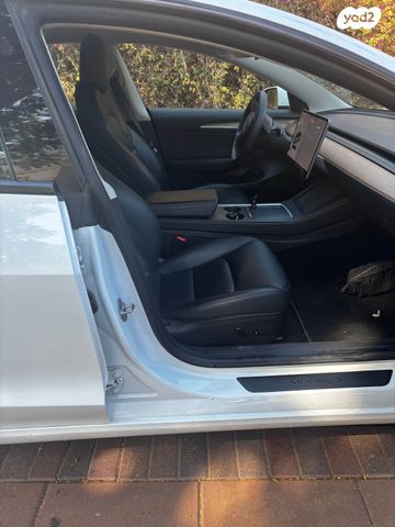 מודעת רכב טסלה מודל 3