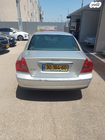 וולוו S80