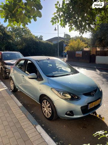 מודעת רכב מאזדה 2