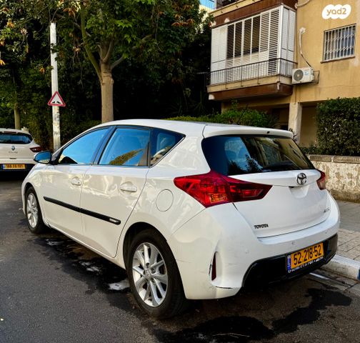 טויוטה אוריס