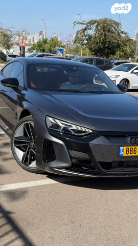 מודעת רכב אאודי E-tron GT
