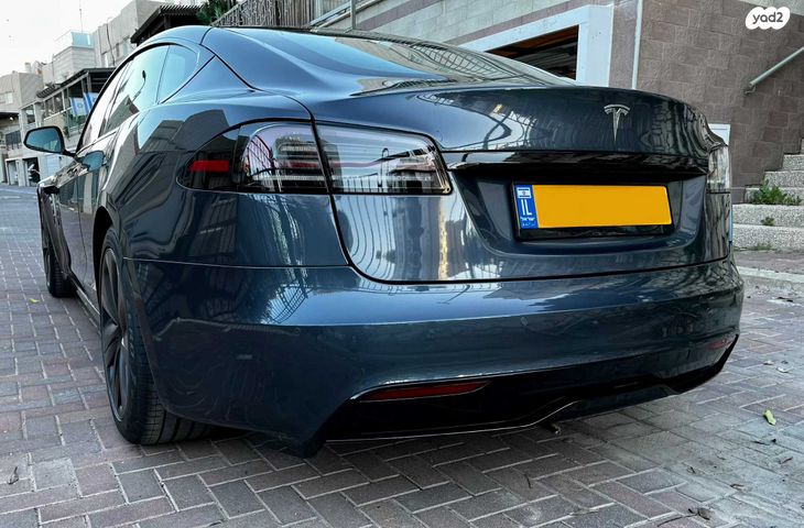 מודעת רכב טסלה מודל S