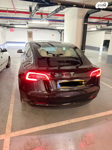 מודעת רכב טסלה מודל 3
