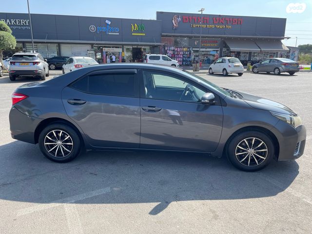 טויוטה קורולה