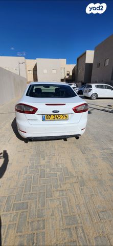 פורד מונדאו