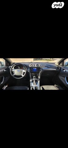 פורד מונדאו