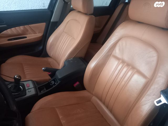 אלפא רומיאו 159