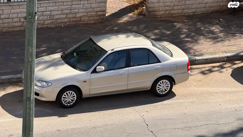 מודעת רכב מאזדה 323