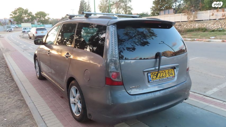 מיצובישי גרנדיס