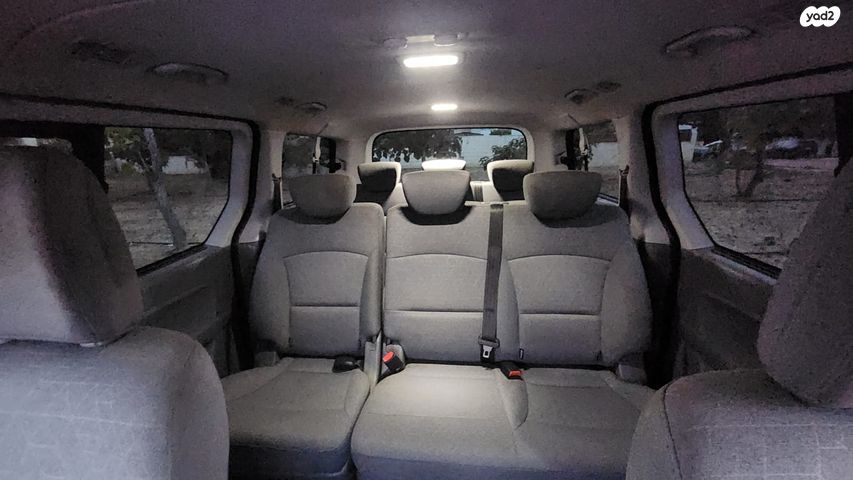 יונדאי H-1 / i800