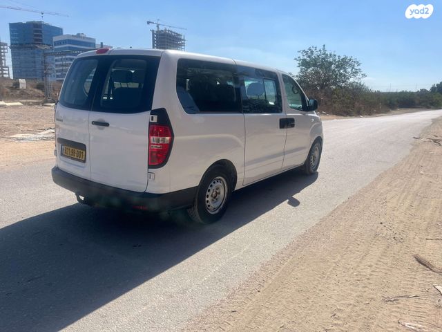 יונדאי H-1 / i800