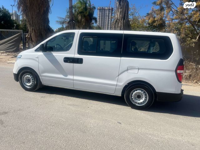 יונדאי H-1 / i800