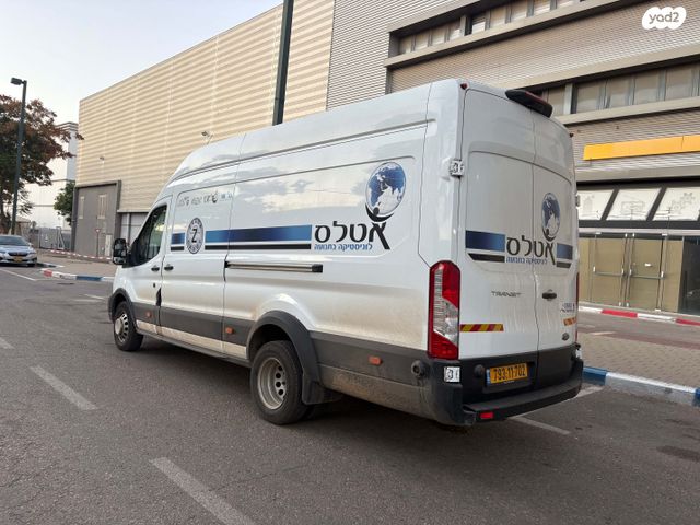 פורד טרנזיט קוסטום