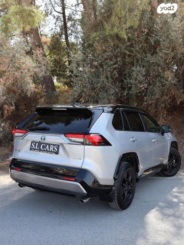 טויוטה RAV4