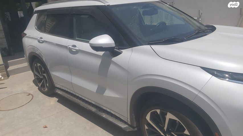 מיצובישי אאוטלנדר