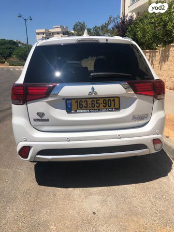 מיצובישי אאוטלנדר