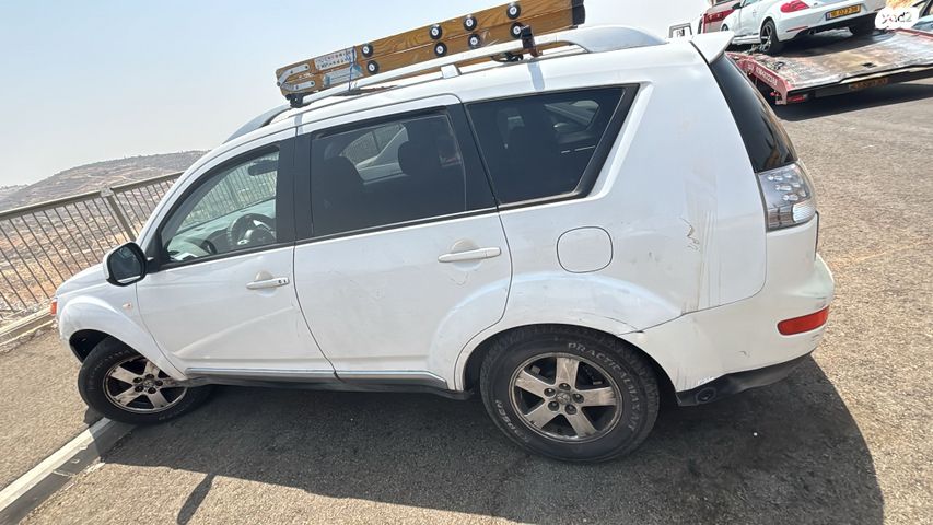 מיצובישי אאוטלנדר