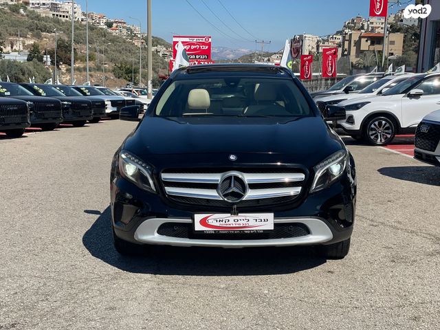 מרצדס-בנץ GLA