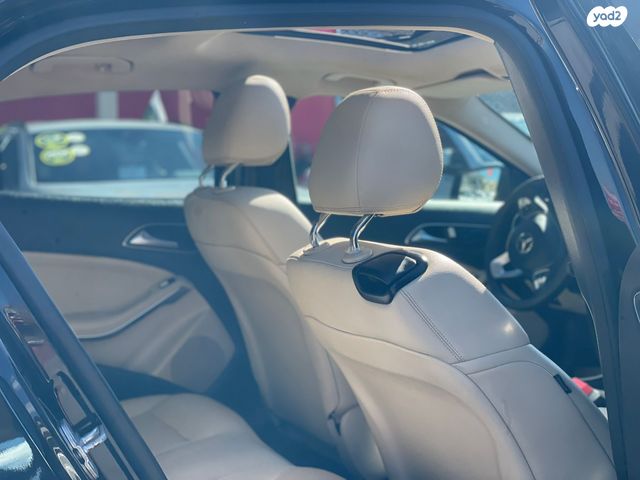 מרצדס-בנץ GLA