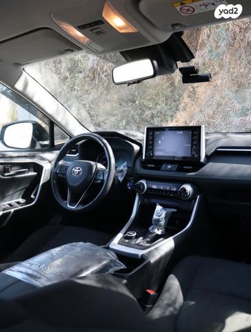 טויוטה RAV4