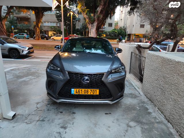 מודעת רכב לקסוס NX