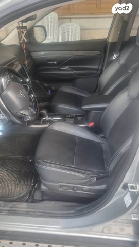 מיצובישי אאוטלנדר