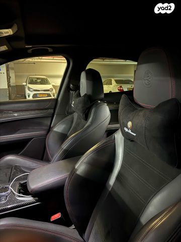 אלפא רומיאו סטלביו