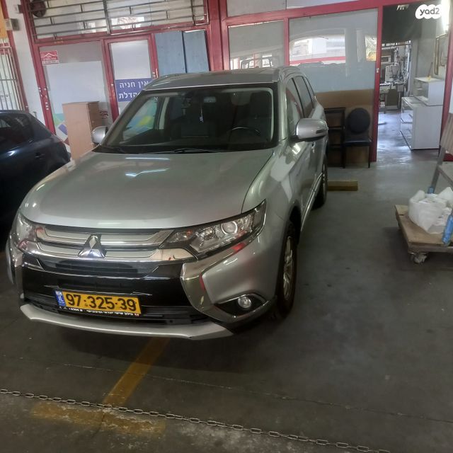 מיצובישי אאוטלנדר