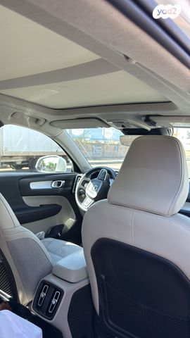 מודעת רכב וולוו XC40