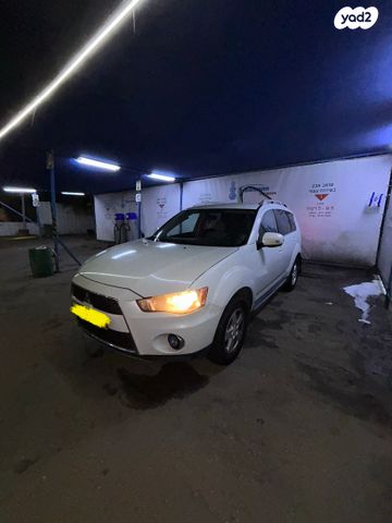 מיצובישי אאוטלנדר