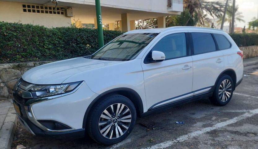 מודעת רכב מיצובישי אאוטלנדר