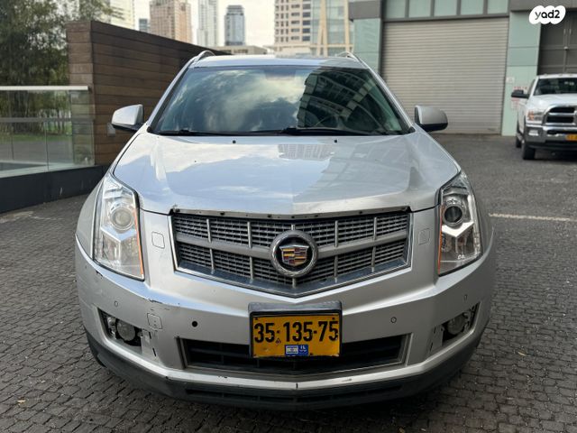 מודעת רכב קאדילק SRX