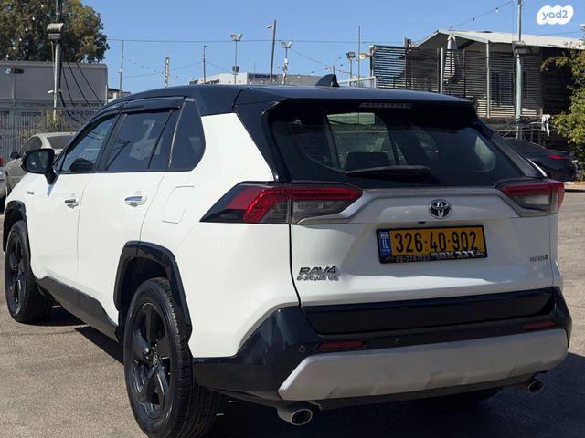 טויוטה RAV4