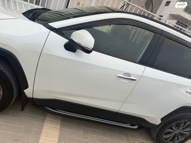 טויוטה RAV4