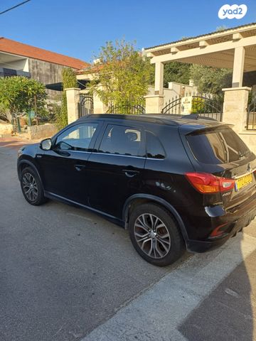 מודעת רכב מיצובישי ASX