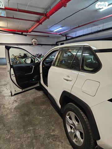 RAV4 E-Volve היברידי אוט׳ 2.5 (178 כ״ס) [2018-2025]