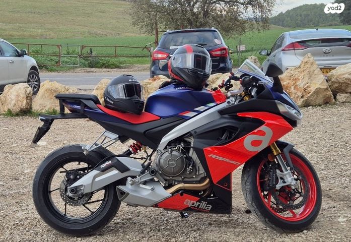 אפריליה RS660