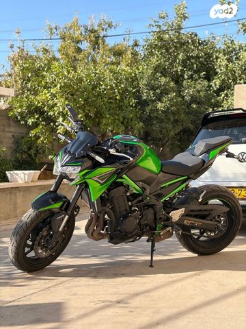קאוואסאקי Z900