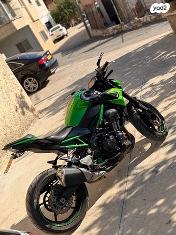 קאוואסאקי Z900