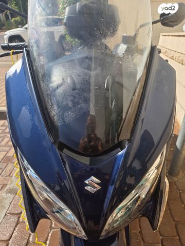 סוזוקי בורגמן 400