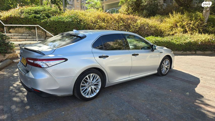 טויוטה קאמרי