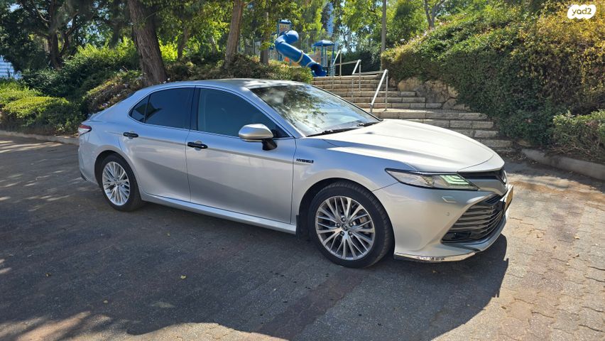 טויוטה קאמרי