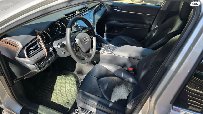 טויוטה קאמרי