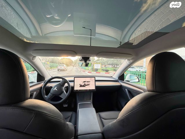 מודעת רכב טסלה מודל Y 2
