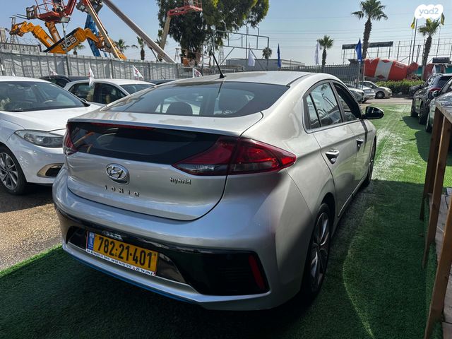 יונדאי איוניק