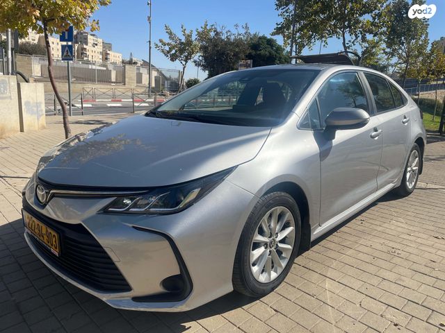 טויוטה קורולה