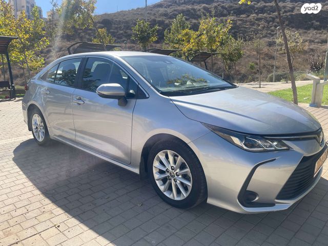 מודעת רכב טויוטה קורולה